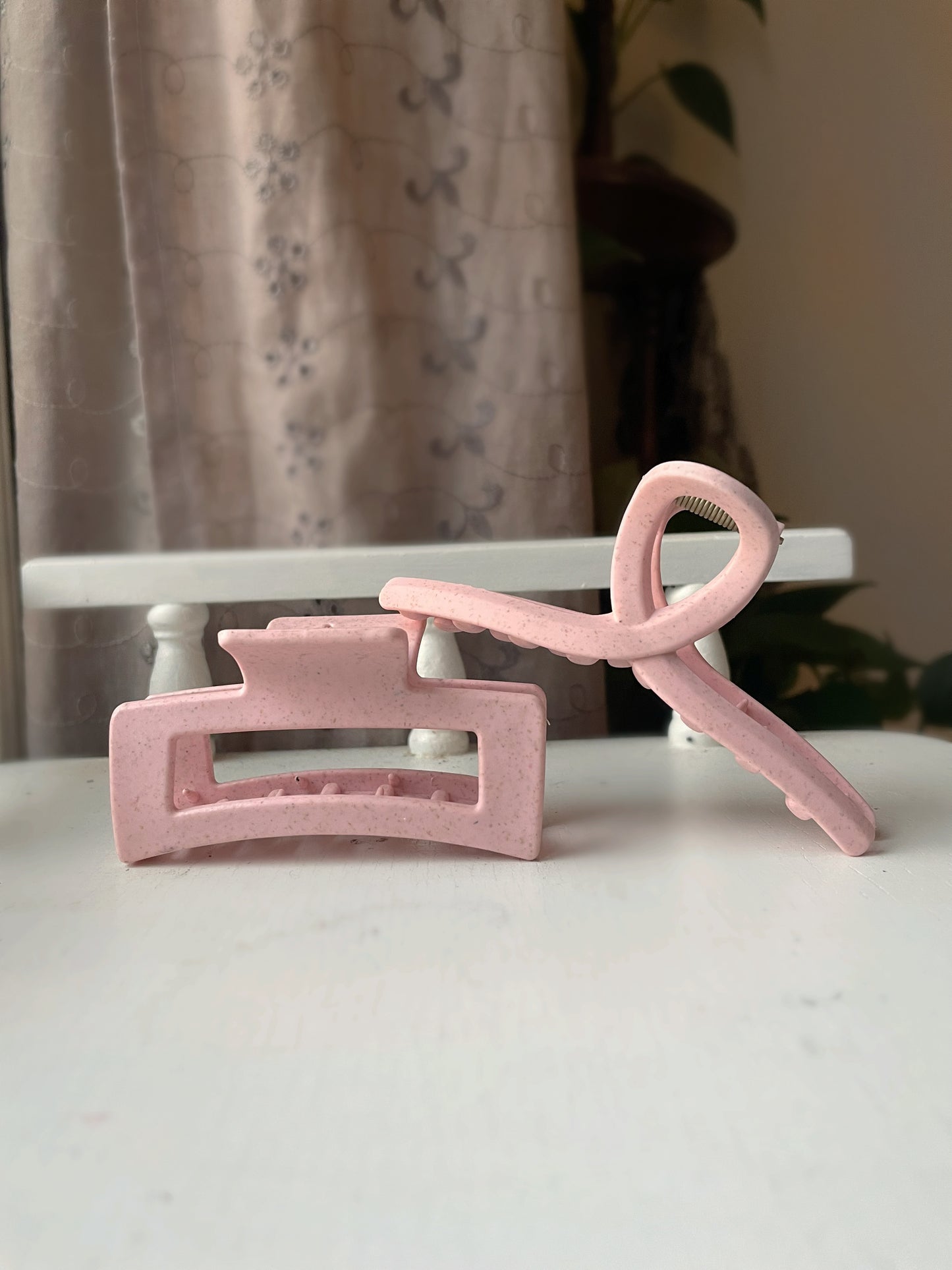 dark pink hair claw set